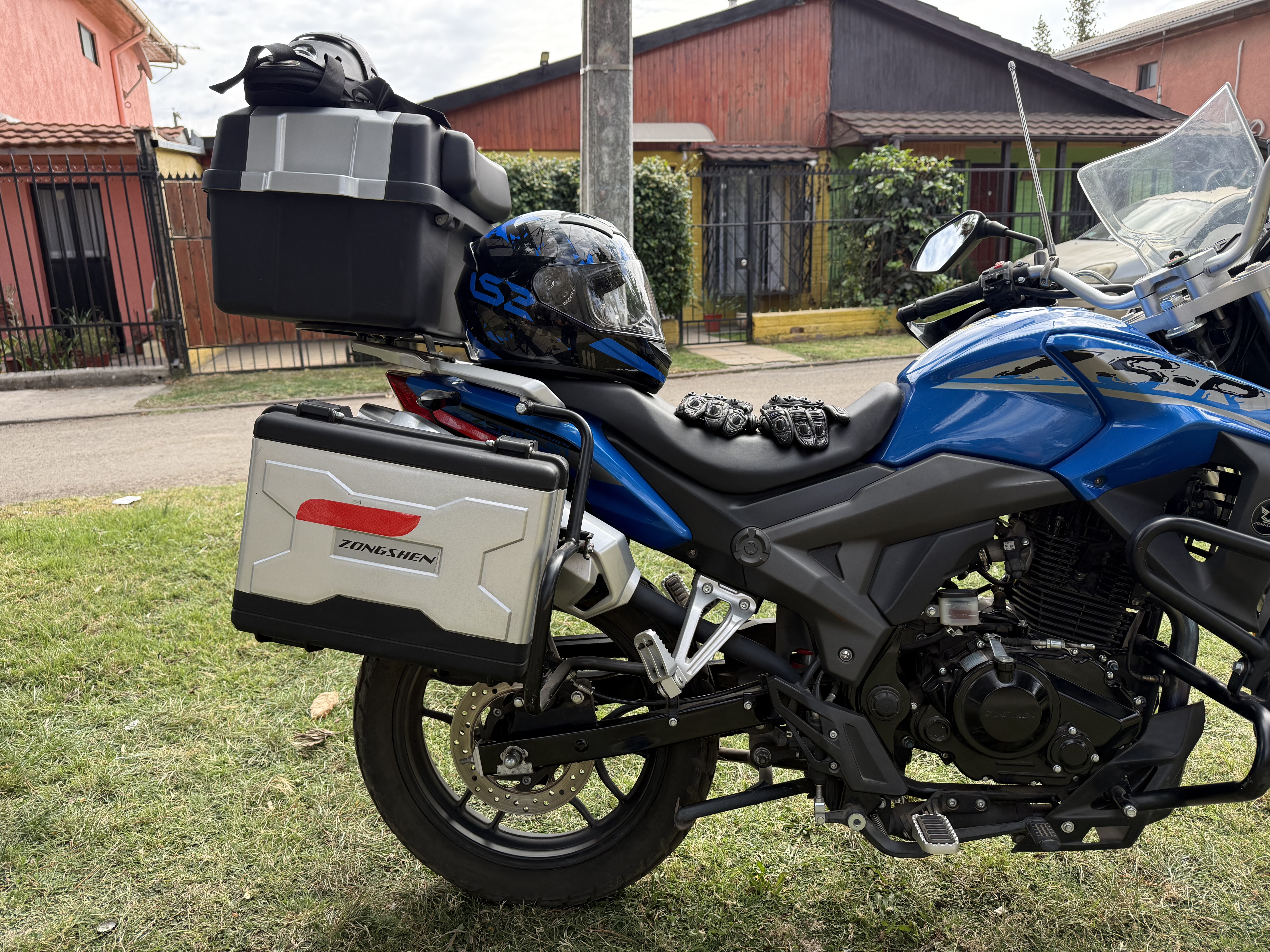 /uploads/vehicles/3f1x2J9IGdZl6rQyILfW/imagen_8.jpeg