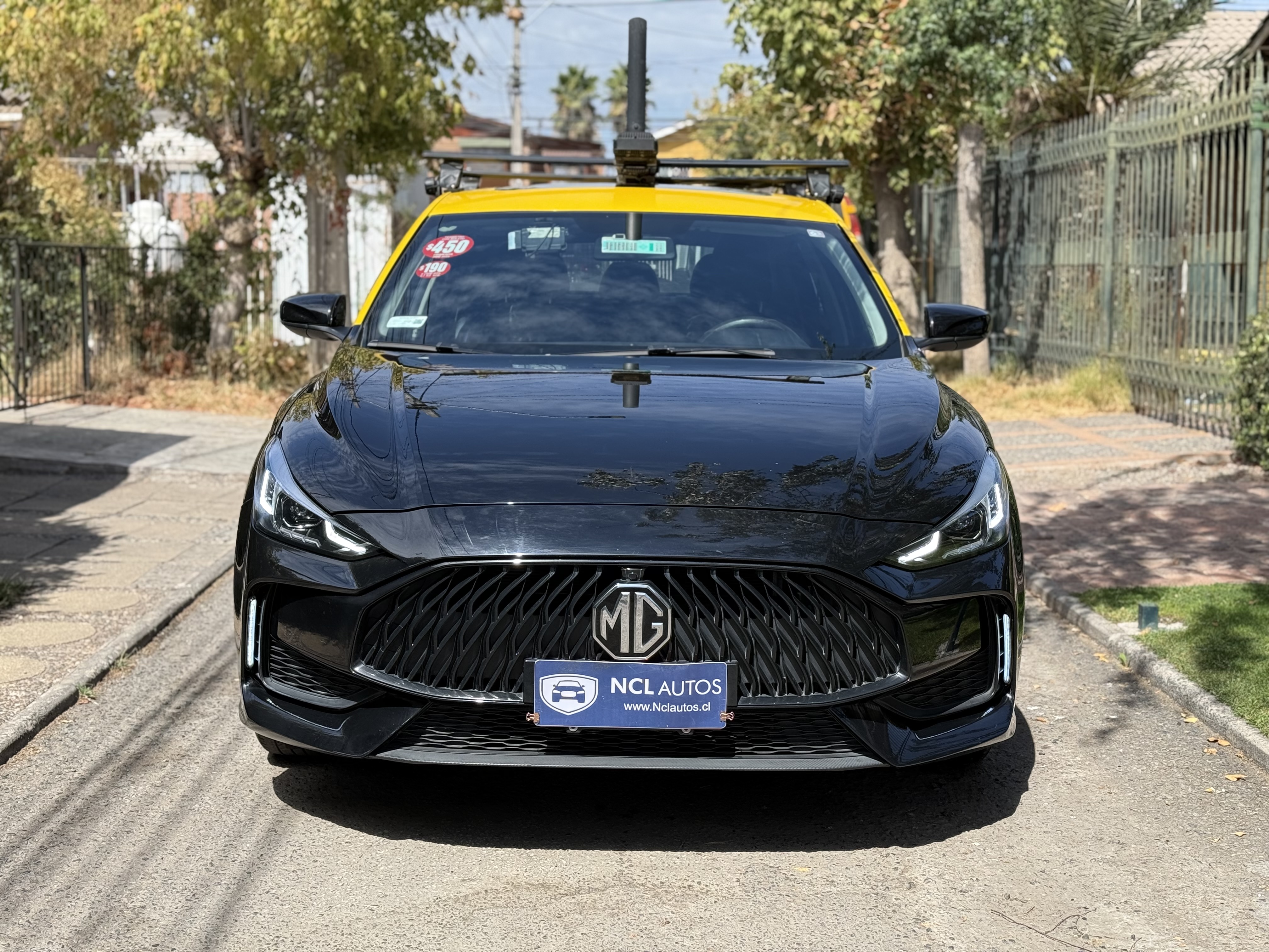 MG GT  2023 Negro perlado pintura de fábrica
