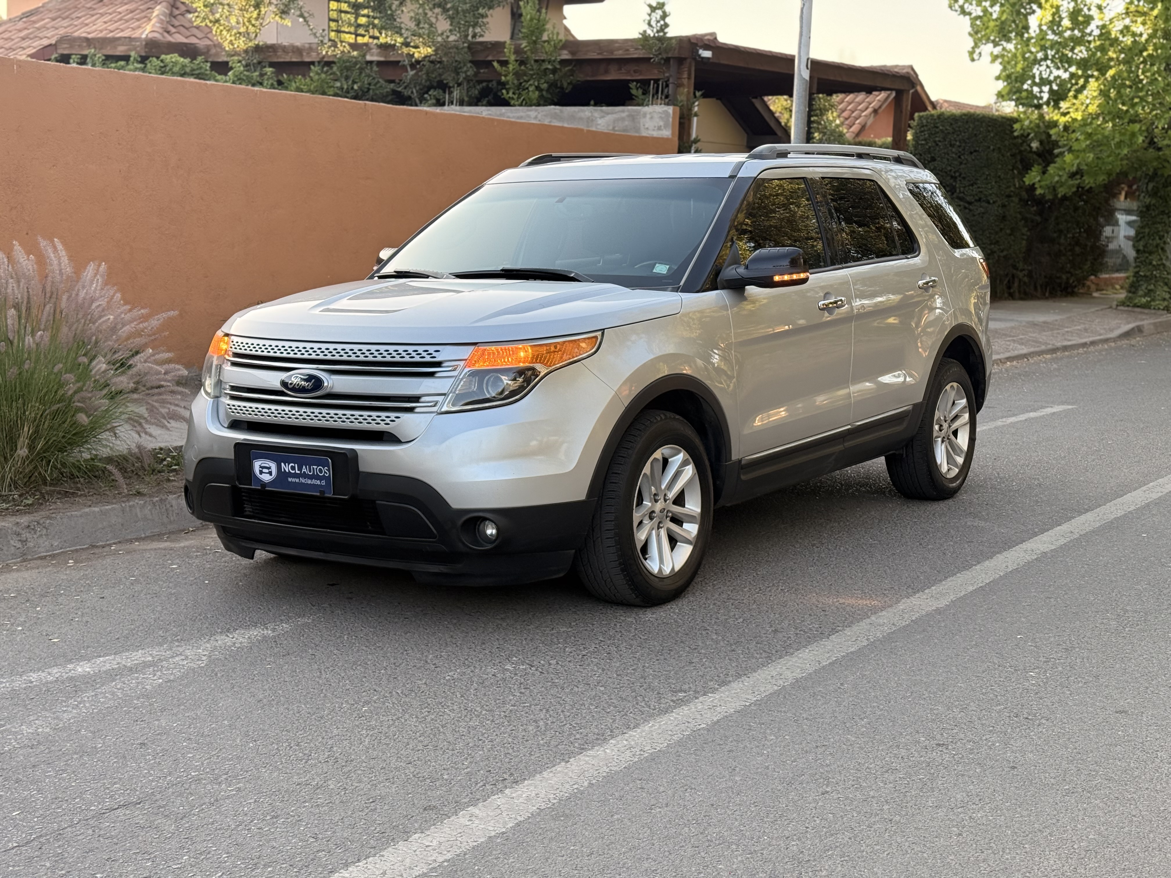 Ford Explorer  2014 Gris