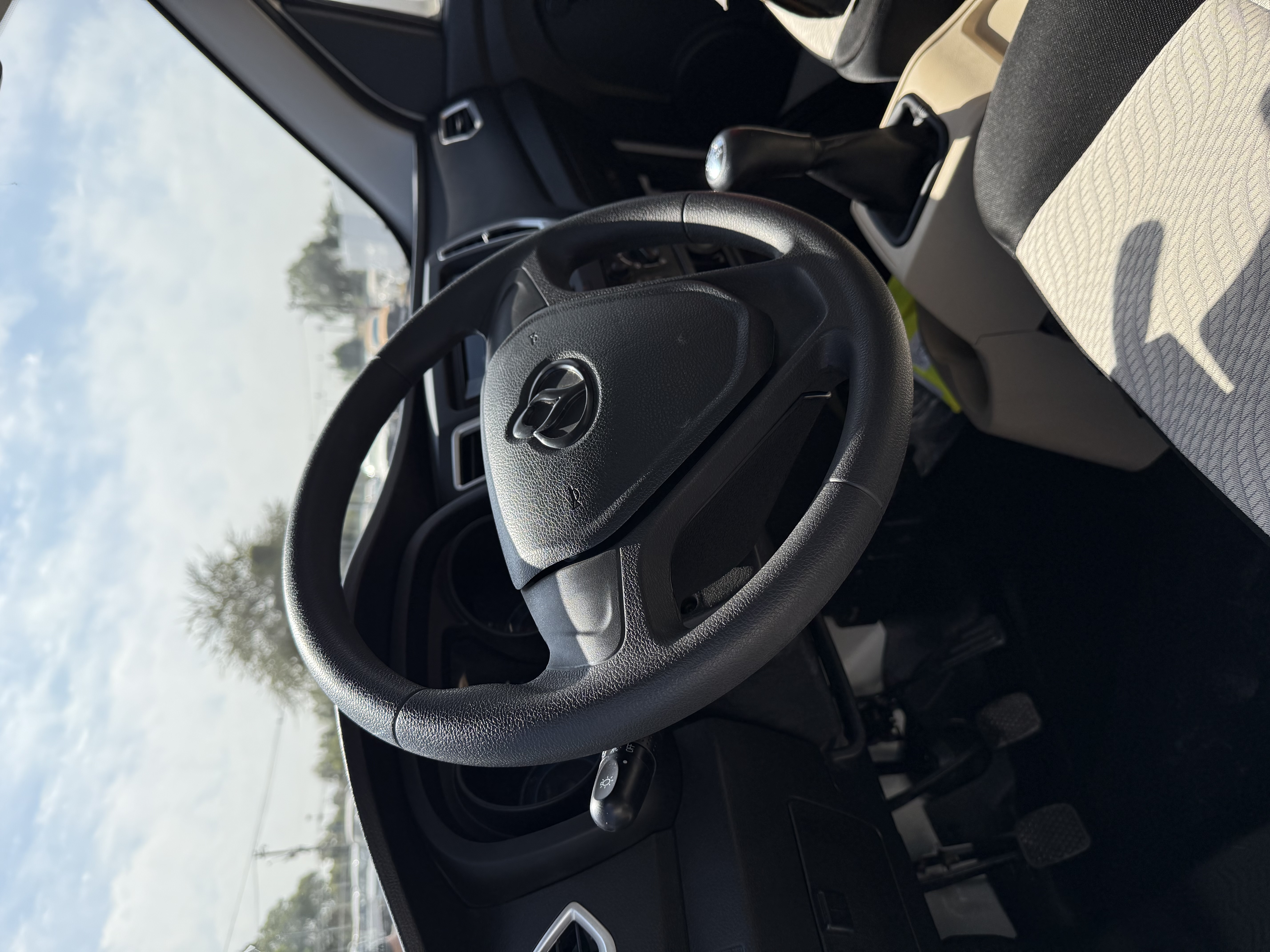 /uploads/vehicles/naZZXTYuhSdtHJE2KwpI/imagen_15.jpeg