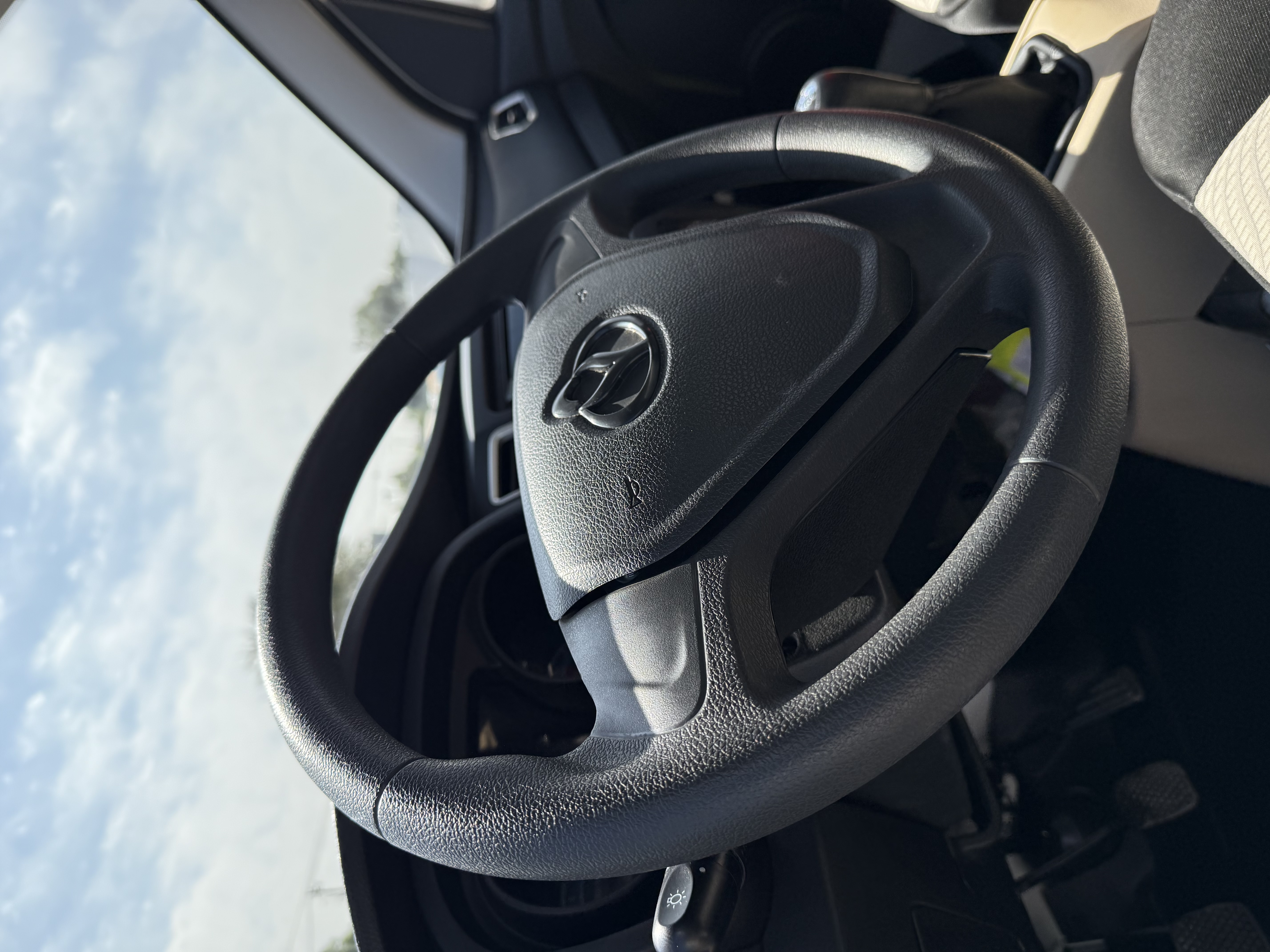 /uploads/vehicles/naZZXTYuhSdtHJE2KwpI/imagen_16.jpeg