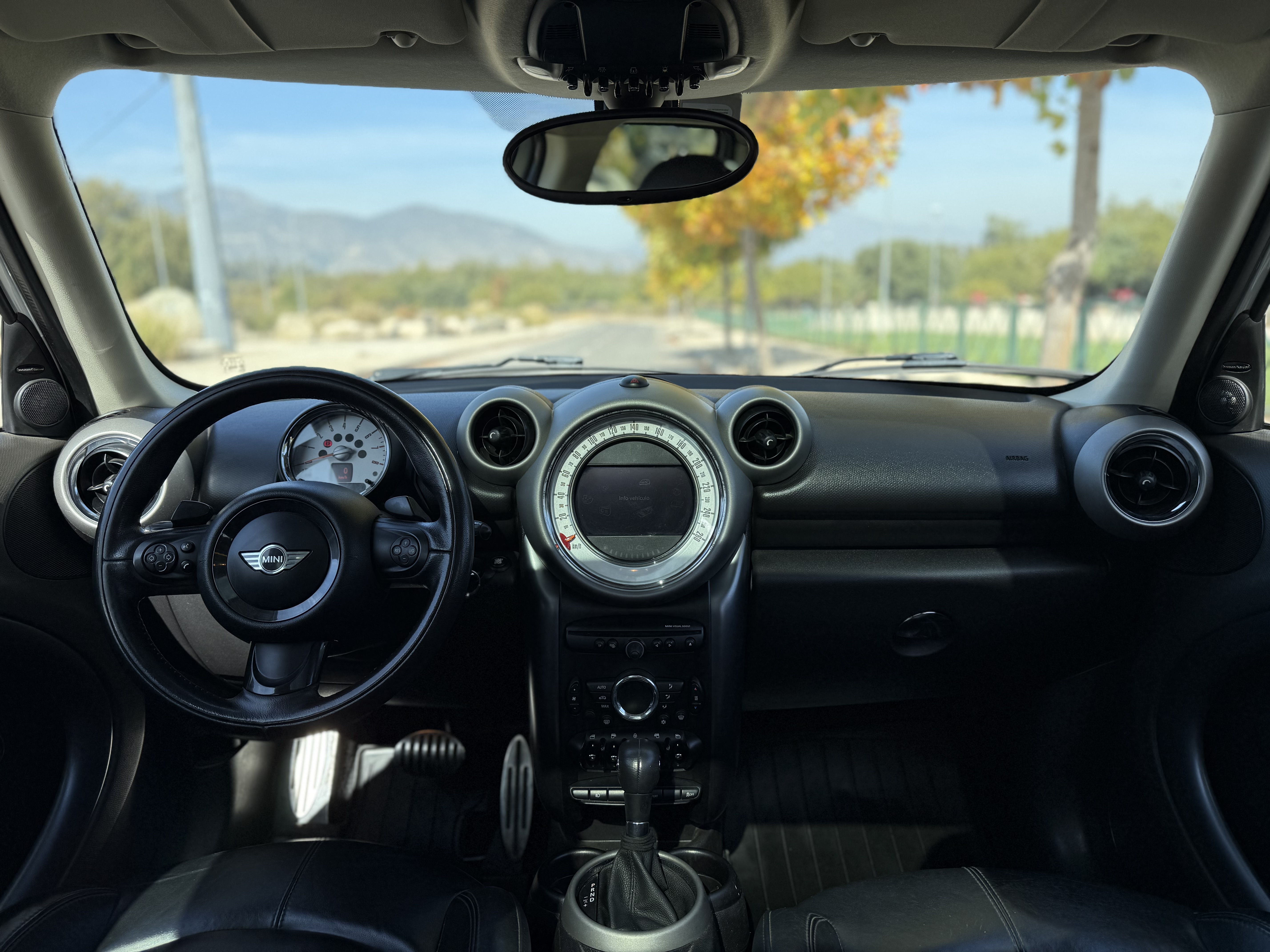 /uploads/vehicles/xbckqKyefkHPmZxiD9Gd/imagen_15.jpeg